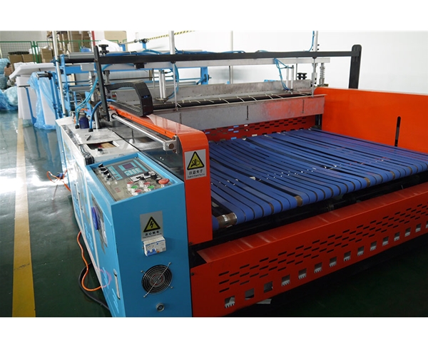 珍珠(zhu)棉加(jia)工車(che)間