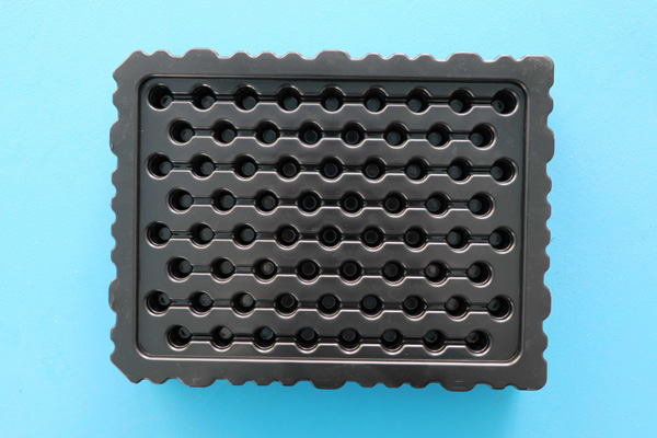 南京(jing)汽車零部(bu)件吸塑包(bao)裝-方立包(bao)裝-定制汽(qi)車零部件(jian)吸塑包裝(zhuang)