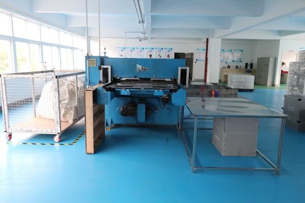 吸塑(su)包裝生産(chan)車間