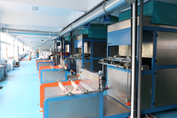 吸塑(su)包裝(zhuang)生産(chan)車間(jian)