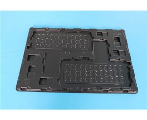 電子(zi)産品(pin)吸塑(su)包裝(zhuang)