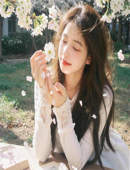 这么多年电影免费观看在线高清观看_欧美成人无码午夜视频_大菠萝福利中心